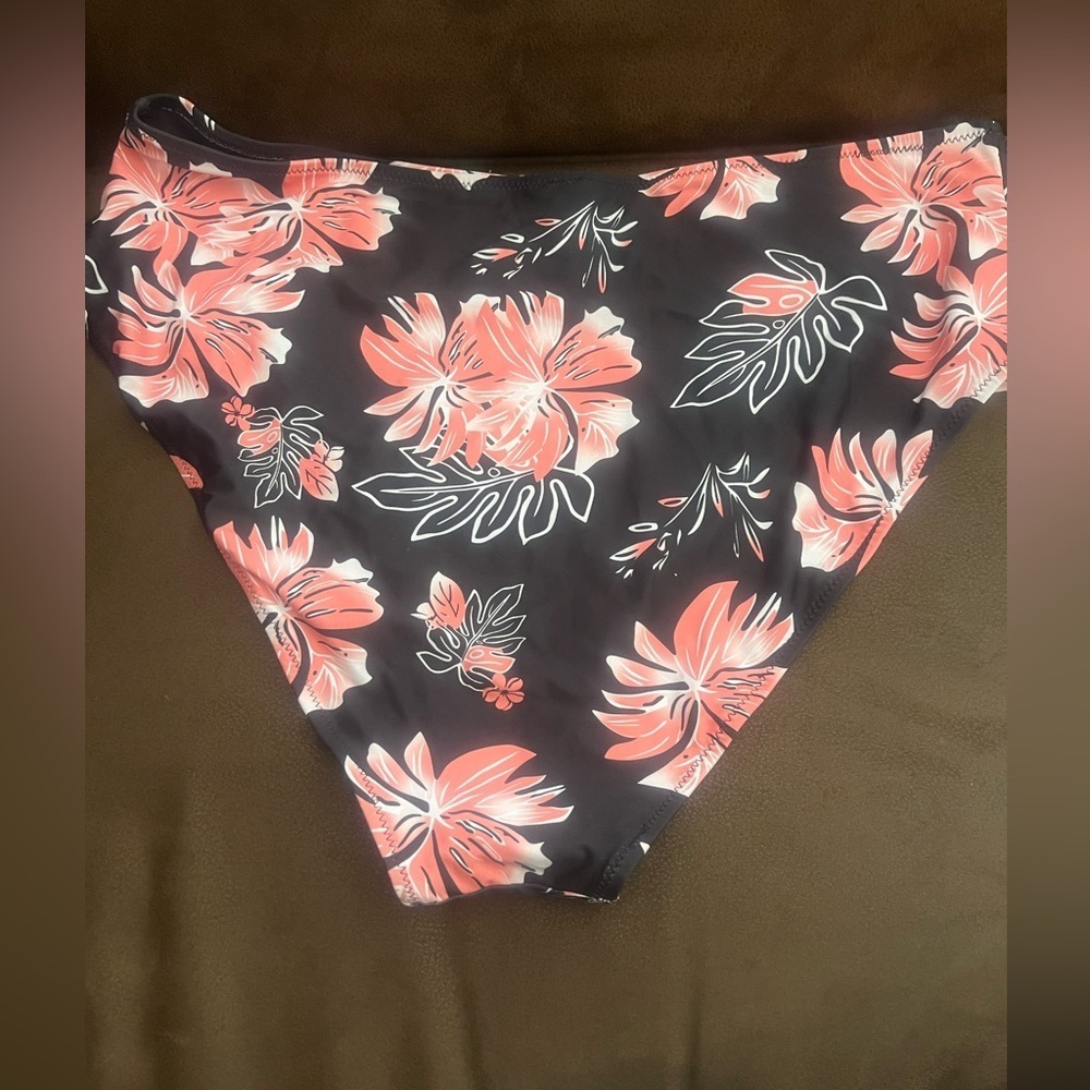 Floral Woman’s Tankini - Picture 3 of 5